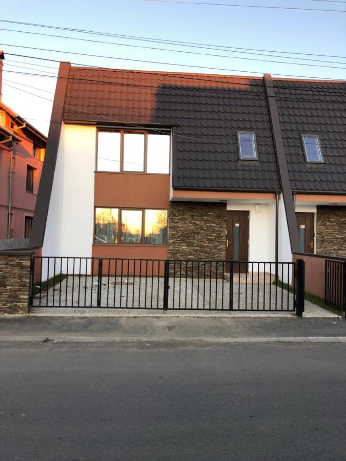 Aleria De Piatra Aparthotel Piatra Neamt Luaran gambar