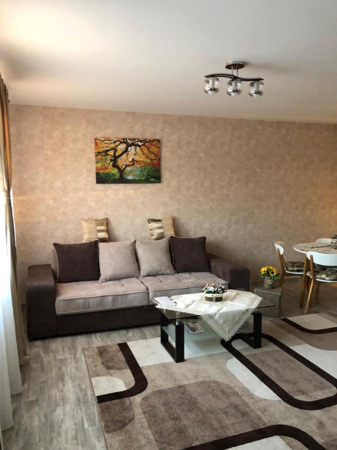 Aleria De Piatra Aparthotel Piatra Neamt Luaran gambar